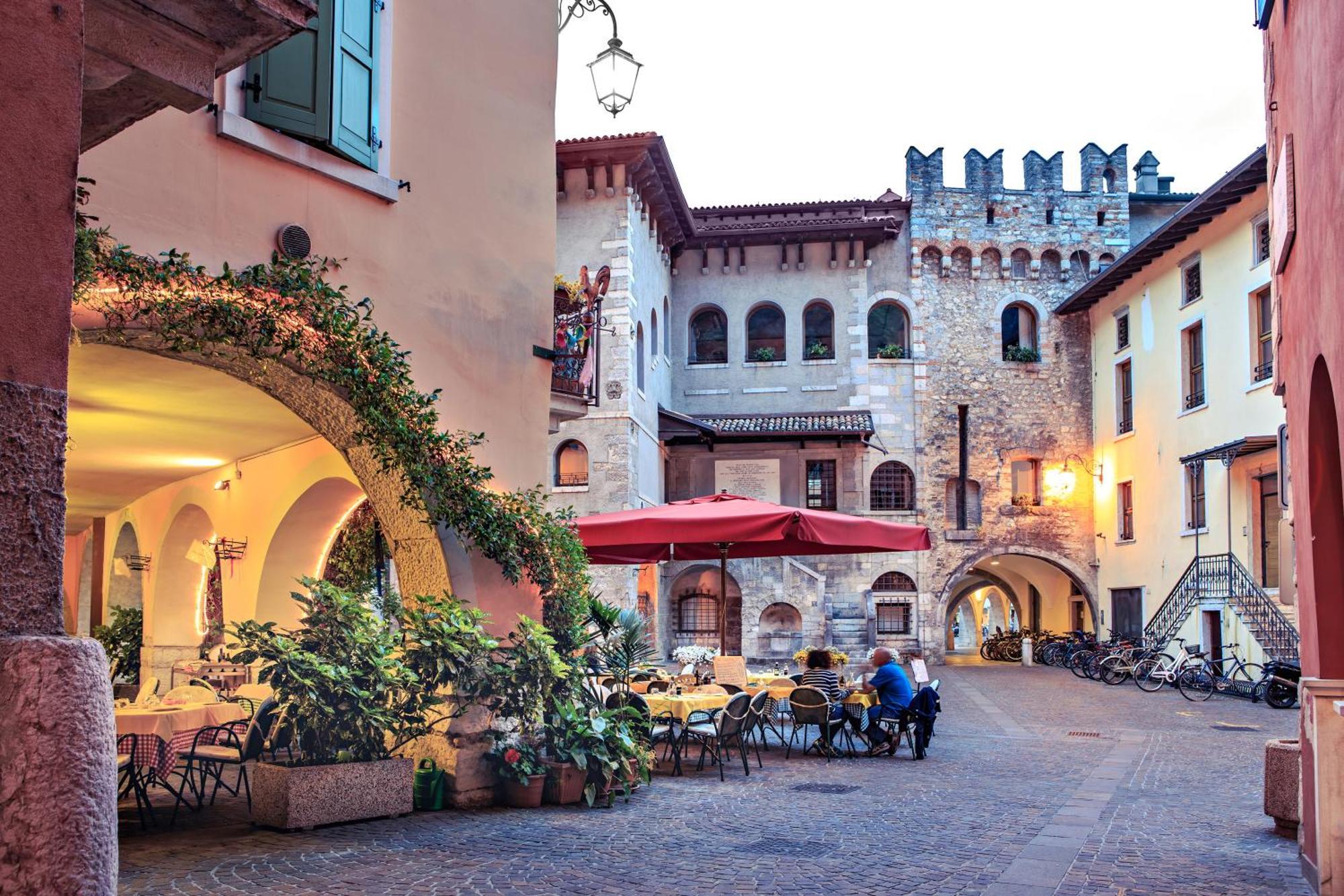 Appartamento Centro Storico Riva 2 - Happy Rentals Eksteriør bilde