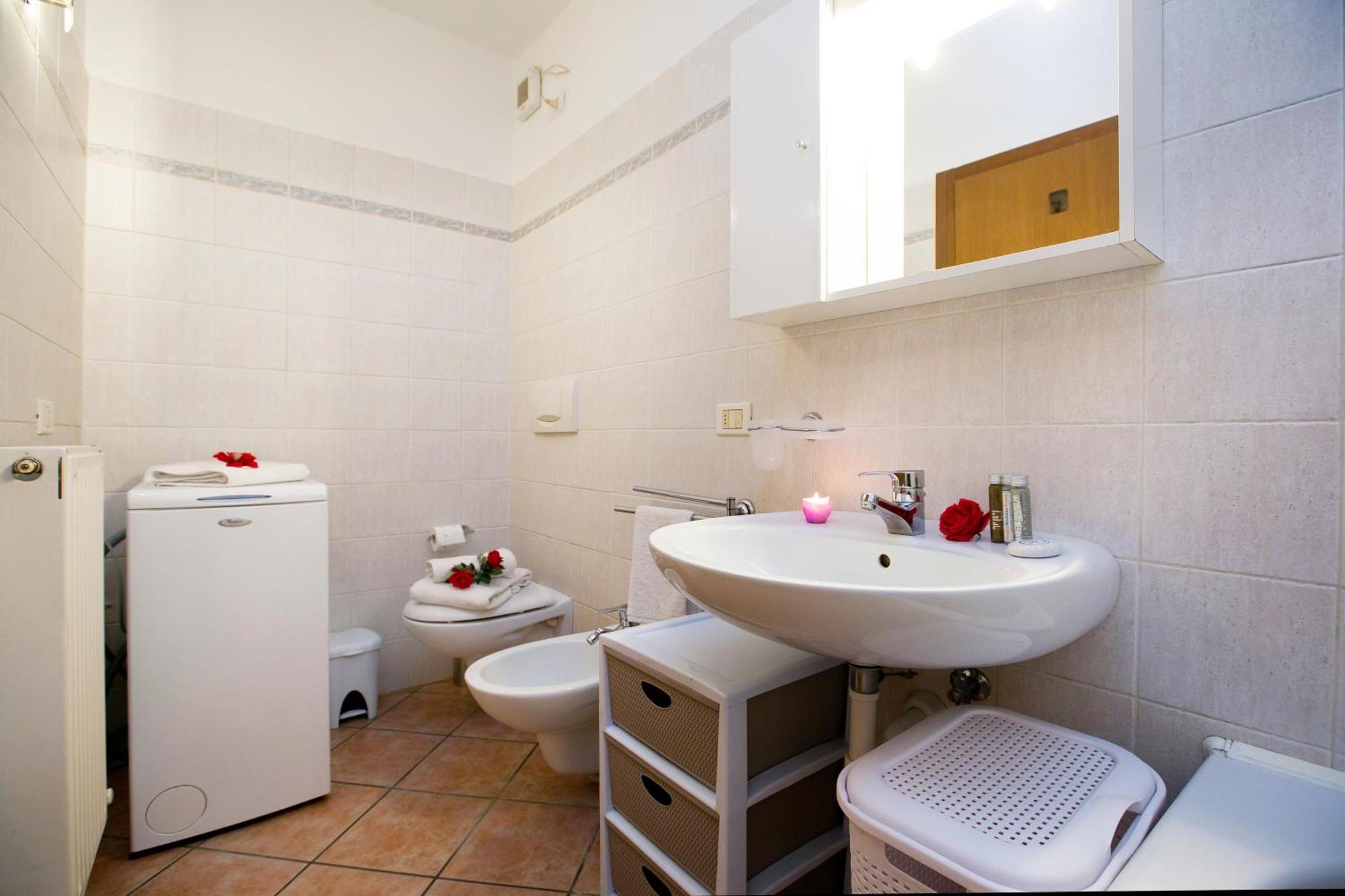 Appartamento Centro Storico Riva 2 - Happy Rentals Eksteriør bilde